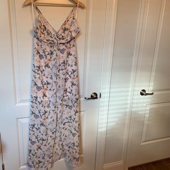 Women’s dress - Picture 3 of 8